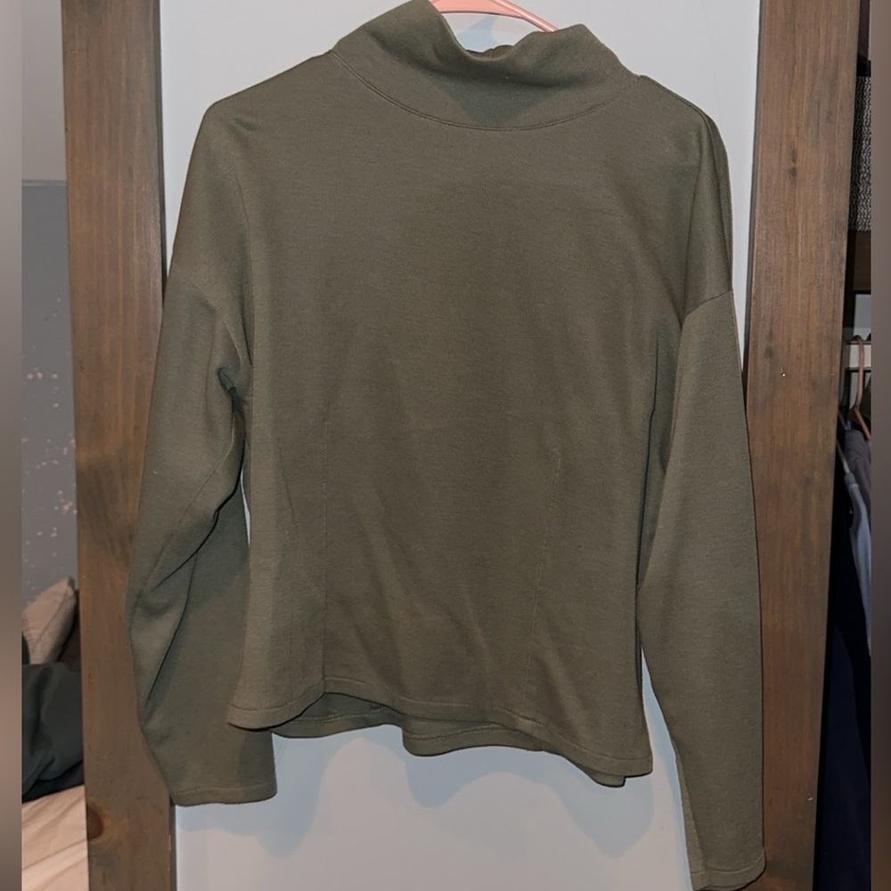 Green Turtleneck, Large fits like medium